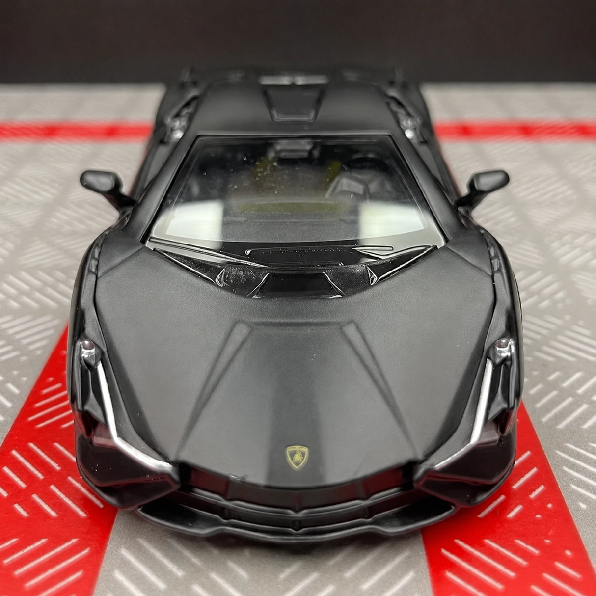 Lamborghini 2020 Sian FKP 37 Black 1:36 – Diecast Display Model Die-Cast