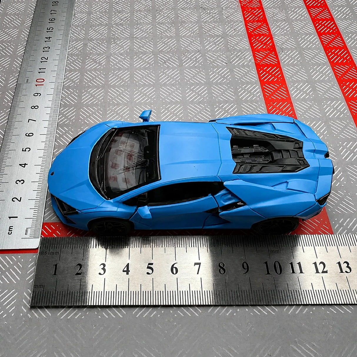 Lamborghini 2023 Revuelto Blue 1:36 – Diecast Display Model Die-Cast