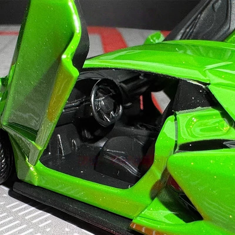 [TOY] 1:36 Lamborghini 2023 Revuelto Green Model Car Die-Cast