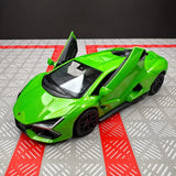 Lamborghini 2023 Revuelto verde 1:36 – modelo de exposição em metal fundido