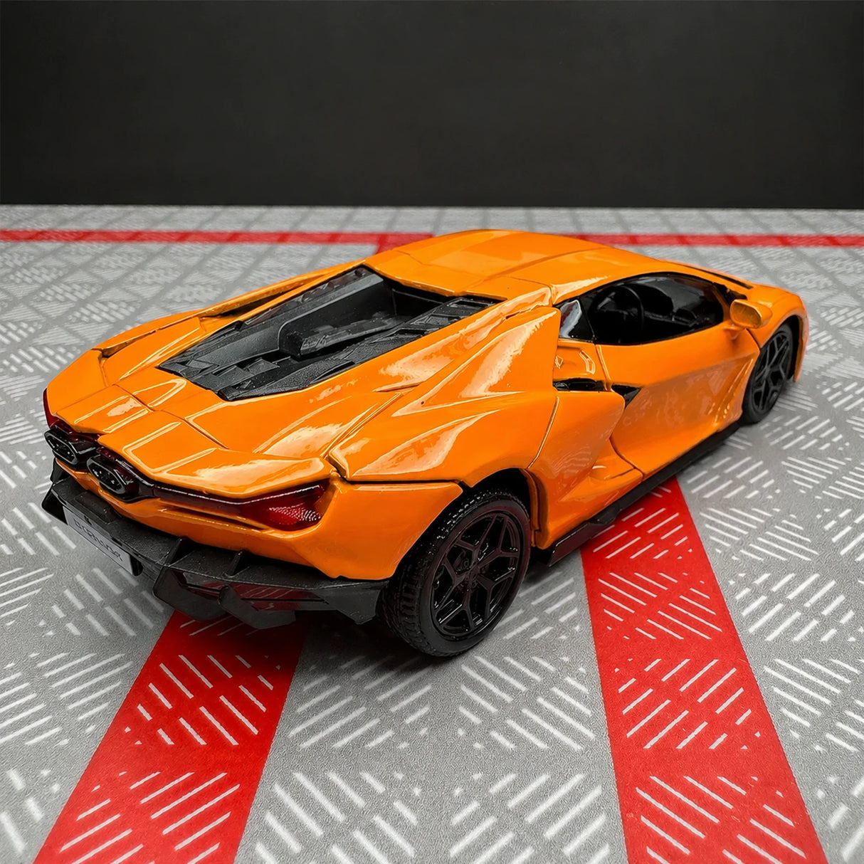 [TOY] 1:36 Lamborghini 2023 Revuelto オレンジ モデルカー Die-Cast