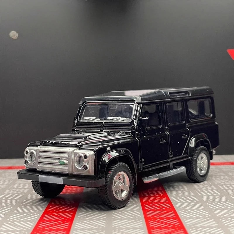 [TOY] 1:36 Land Rover 1990 Defender 110 zwart modelauto Die-Cast