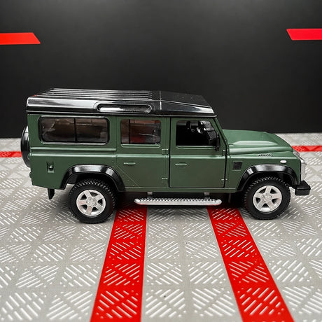 [TOY] 1:36 Land Rover 1990 Defender 110 opaco verde modellino di auto Die-Cast