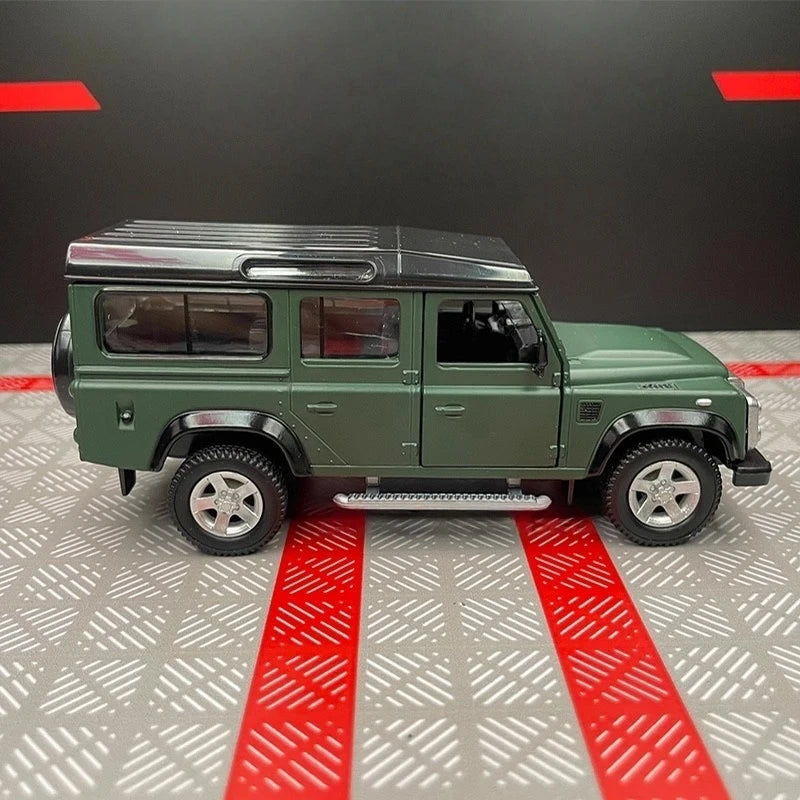 [TOY] 1:36 Land Rover 1990 Defender 110 Matte Green Model Car Die-Cast