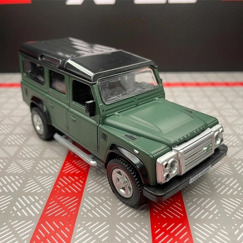 [TOY] 1:36 Land Rover 1990 Defender 110 Matte Green Model Car Die-Cast