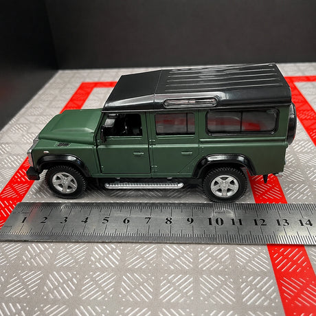 [TOY] 1:36 Land Rover 1990 Defender 110 opaco verde modellino di auto Die-Cast
