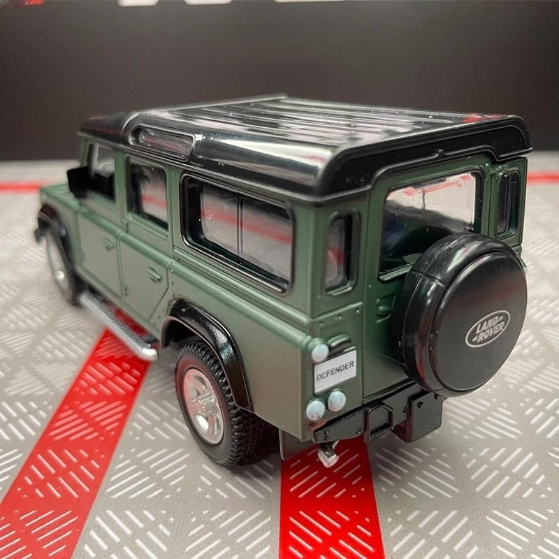 [TOY] 1:36 Land Rover 1990 Defender 110 Matte Green Model Car Die-Cast