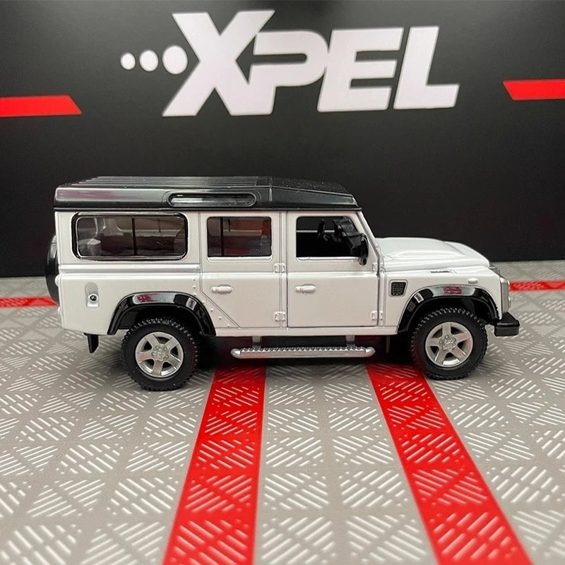 [TOY] 1:36 Land Rover 1990 Defender 110 White Model Car Die-Cast