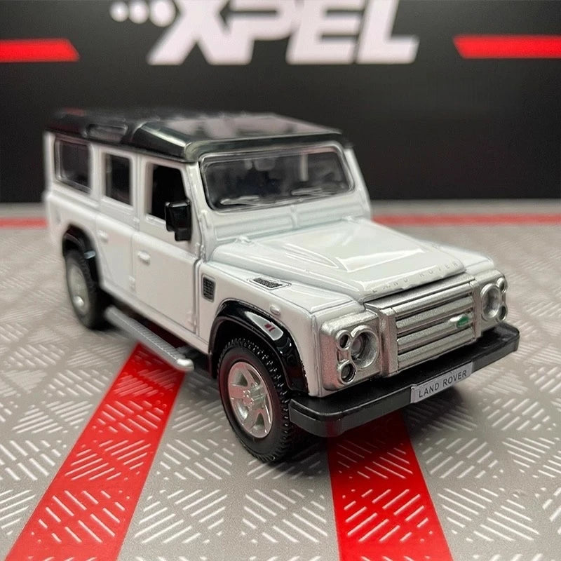 [TOY] 1:36 Land Rover 1990 Defender 110 White Model Car Die-Cast