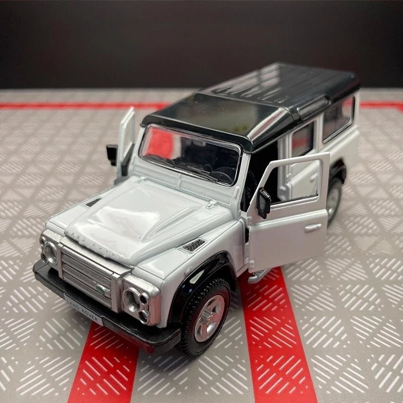 [TOY] 1:36 Land Rover 1990 Defender 110 White Model Car Die-Cast