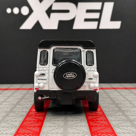 [TOY] 1:36 Land Rover 1990 Defender 110 White Model Car Die-Cast