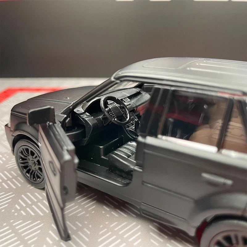 [TOY] 1:36 Land Rover 2005 Range Rover Matte Black Model Car Die-Cast