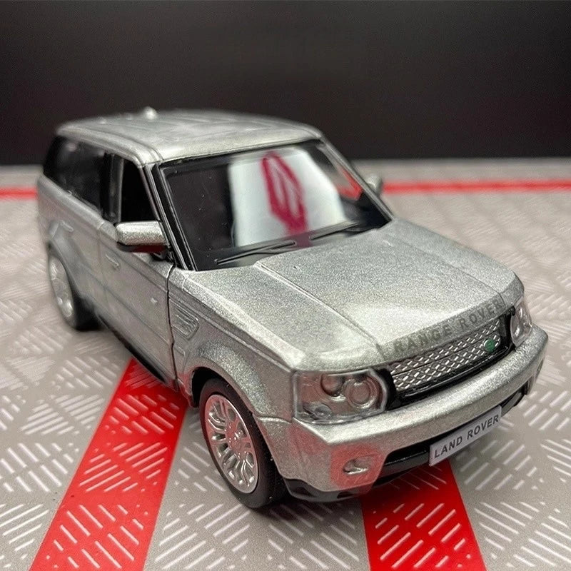 [TOY] 1:36 Land Rover 2005 Range Rover Silver Model Car Die-Cast