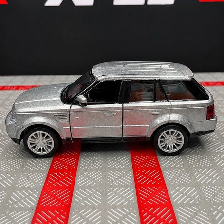 [TOY] 1:36 Land Rover 2005 Range Rover argento modellino di auto Die-Cast