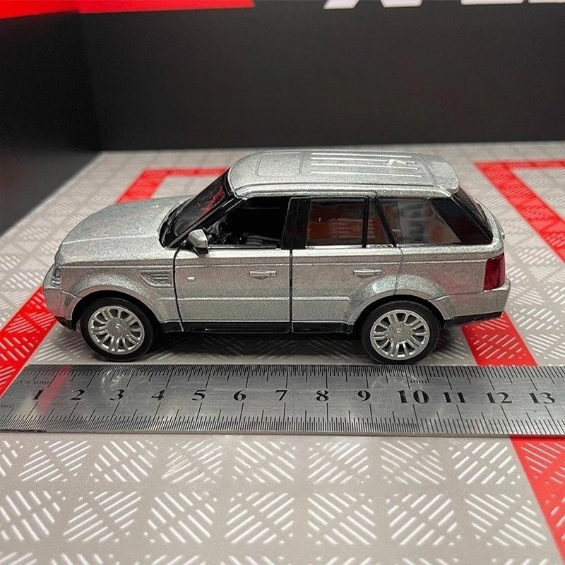 [TOY] 1:36 Land Rover 2005 Range Rover Silver Model Car Die-Cast
