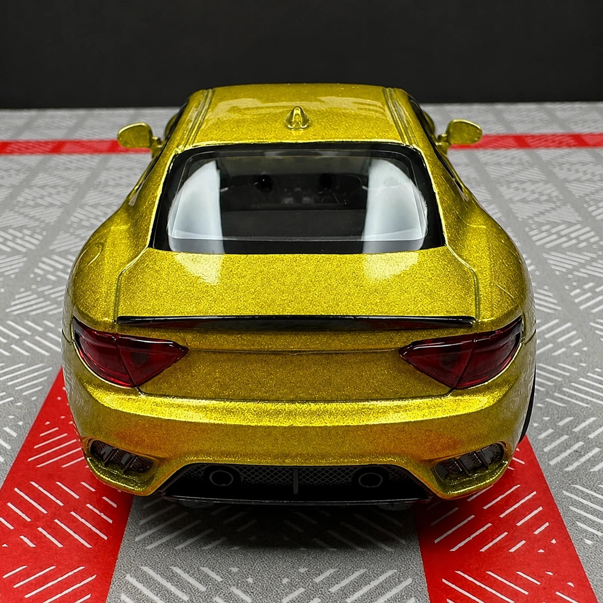 Maserati 2008 GranTurismo ذهبي 1:36 – نموذج عرض معدني مصبوب