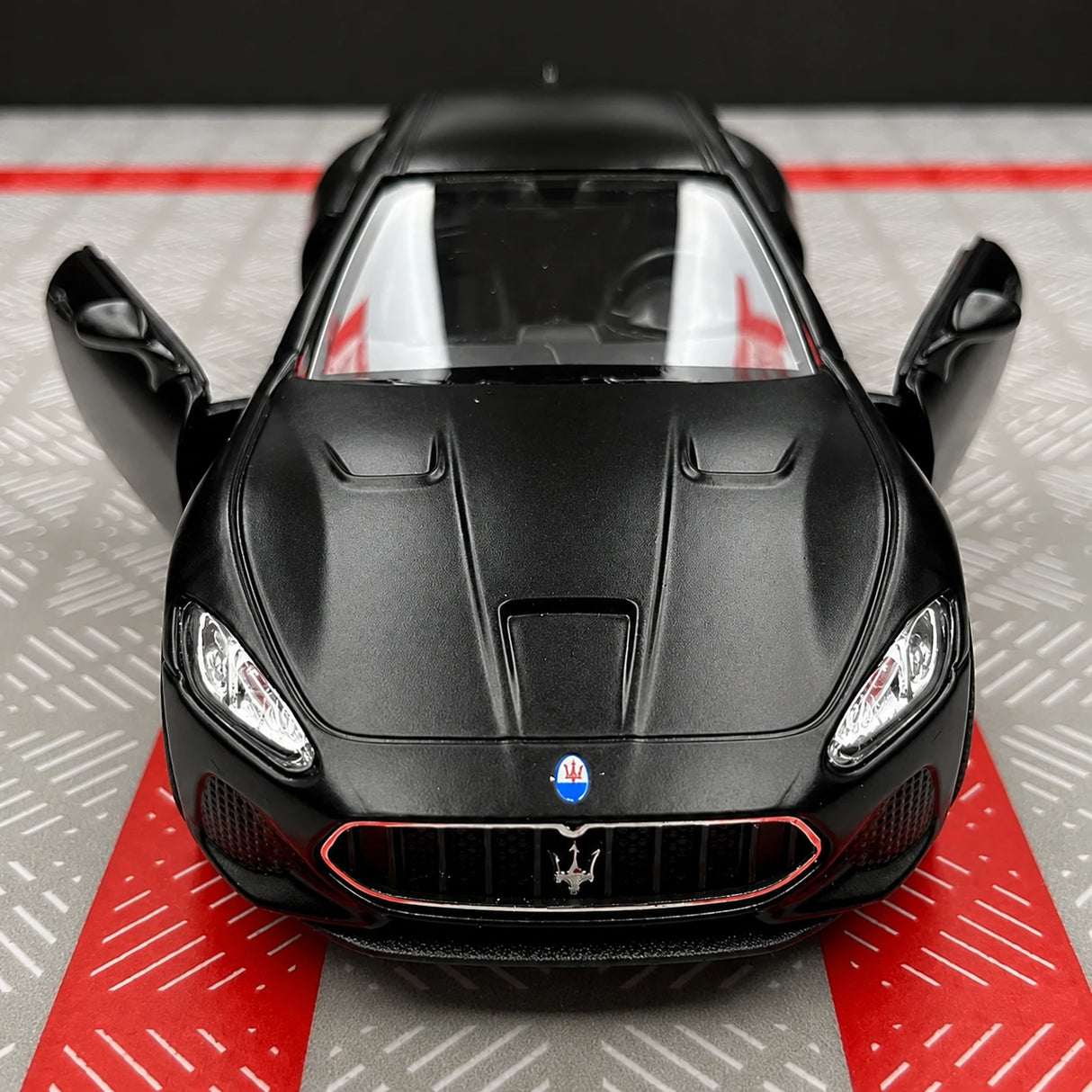 Maserati 2008 GranTurismo 무광 블랙 1:36 – 다이캐스트 디스플레이 모델 다이캐스트