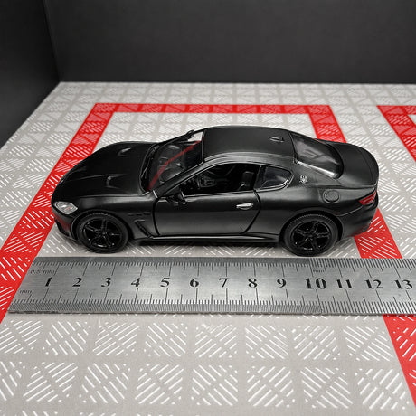 Maserati 2008 GranTurismo Matte أسود 1:36 – نموذج عرض معدني مصبوب