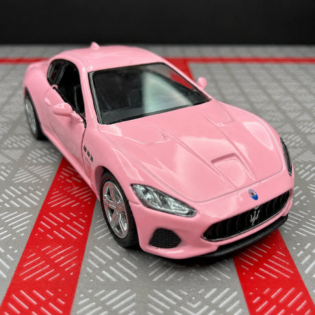Maserati 2008 GranTurismo الوردي 1:36 – نموذج عرض مصبوب، مصبوب.