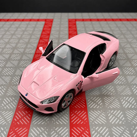 Maserati 2008 GranTurismo الوردي 1:36 – نموذج عرض مصبوب، مصبوب.