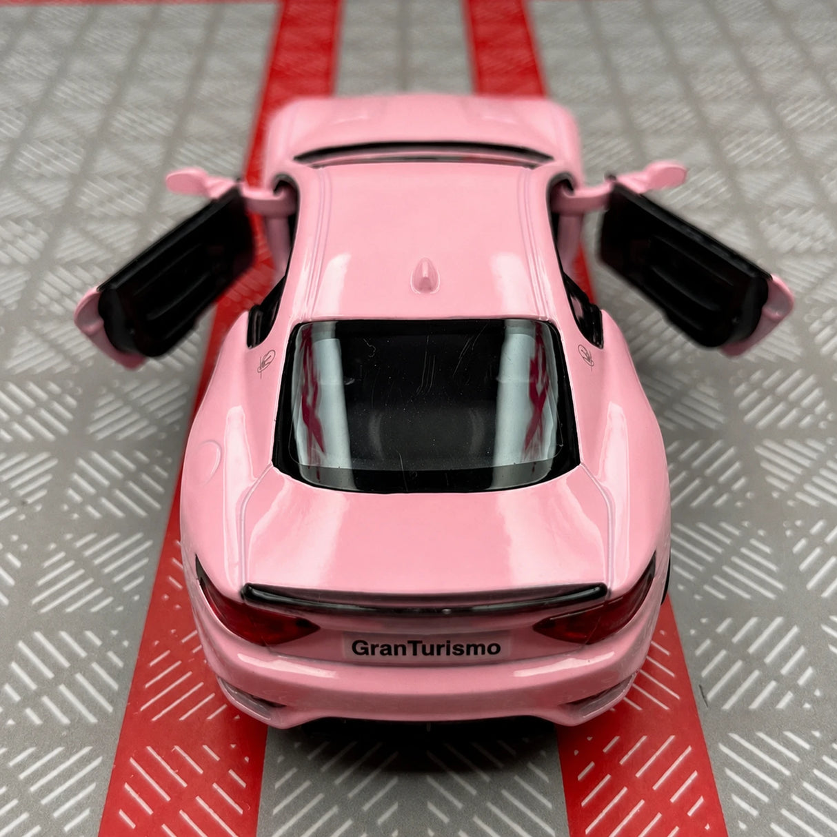 Maserati 2008 GranTurismo 핑크 1:36 – 다이캐스트 디스플레이 모델 다이캐스트