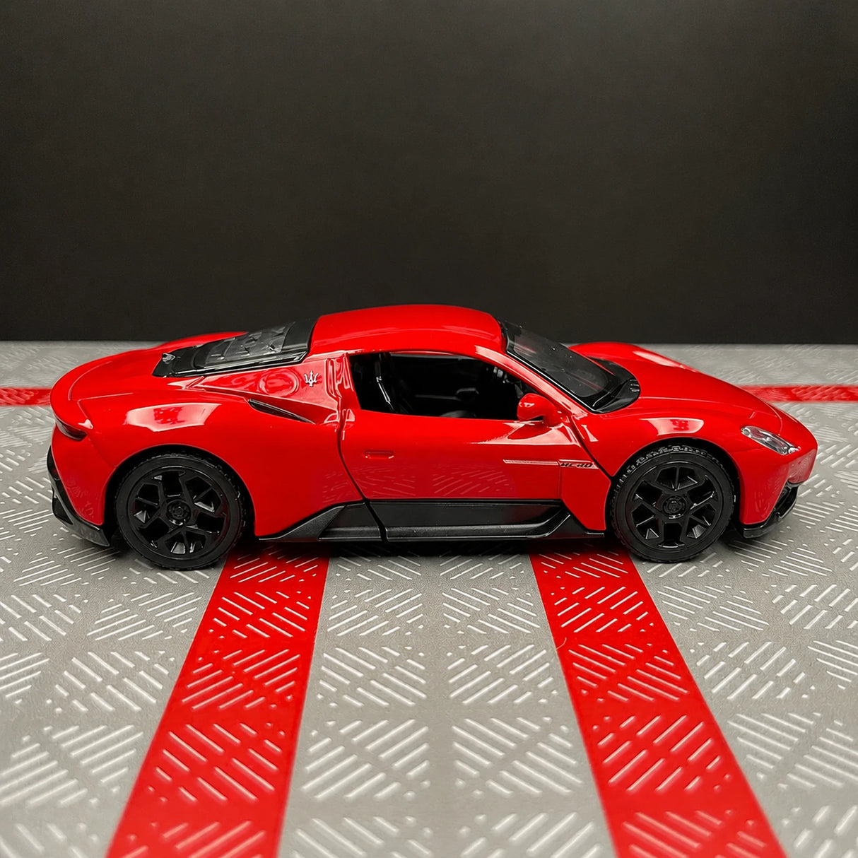 Maserati 2020 MC20 레드 1:36 – 다이캐스트 디스플레이 모델 다이캐스트