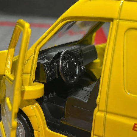 Mercedes-Benz 2018 Sprinter DHL 1:36 – Modelo de Display de Fundición a Presión