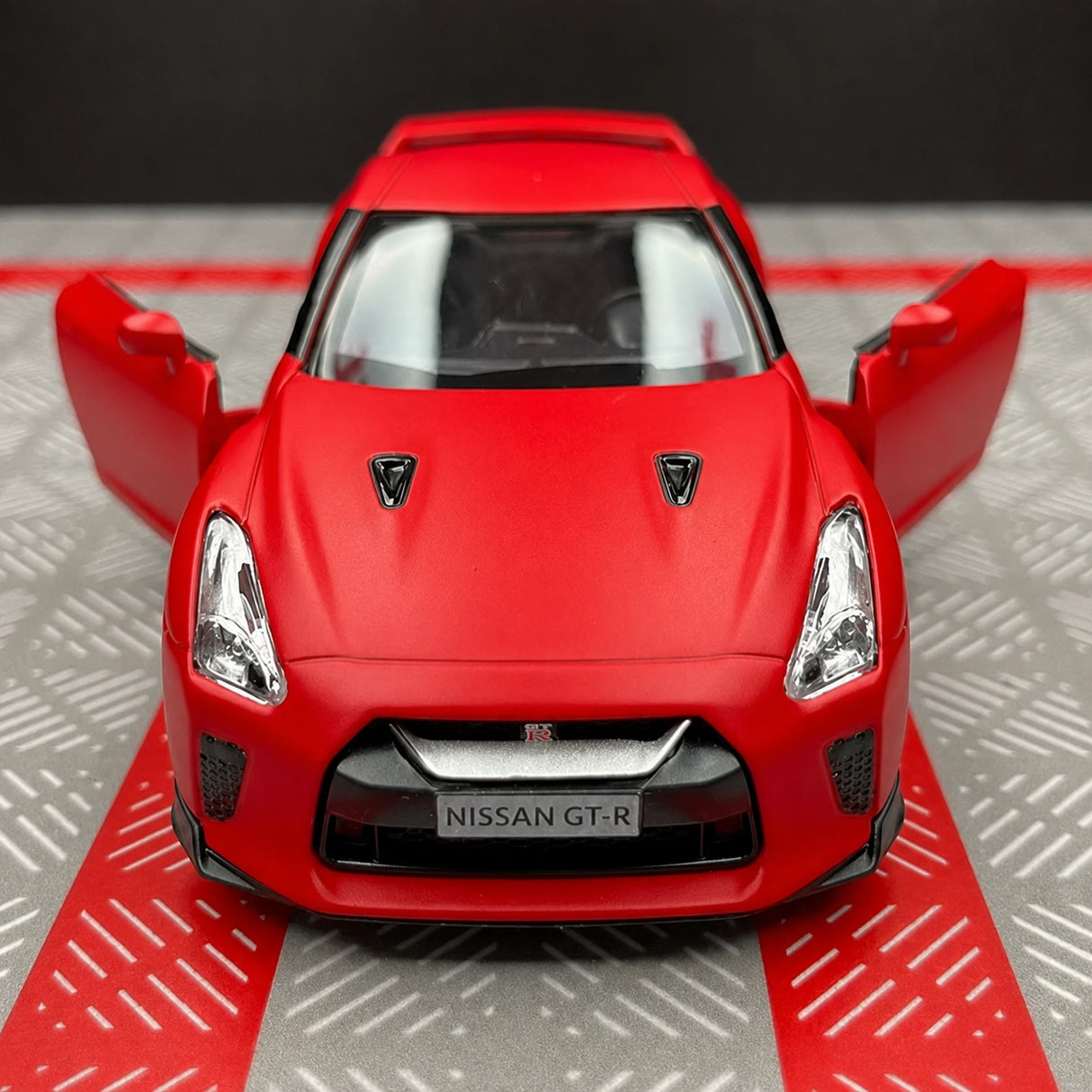 Nissan 2009 GT-R R35 Matte أحمر 1:36 – نموذج عرض معدني مصبوب