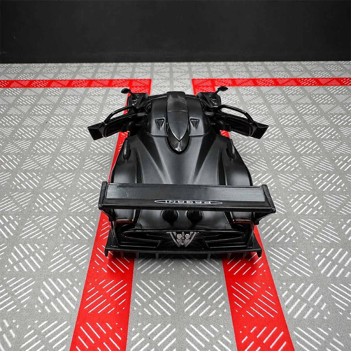 [TOY] 1:36 Pagani 2009 Zonda R Black Model Car Die-Cast