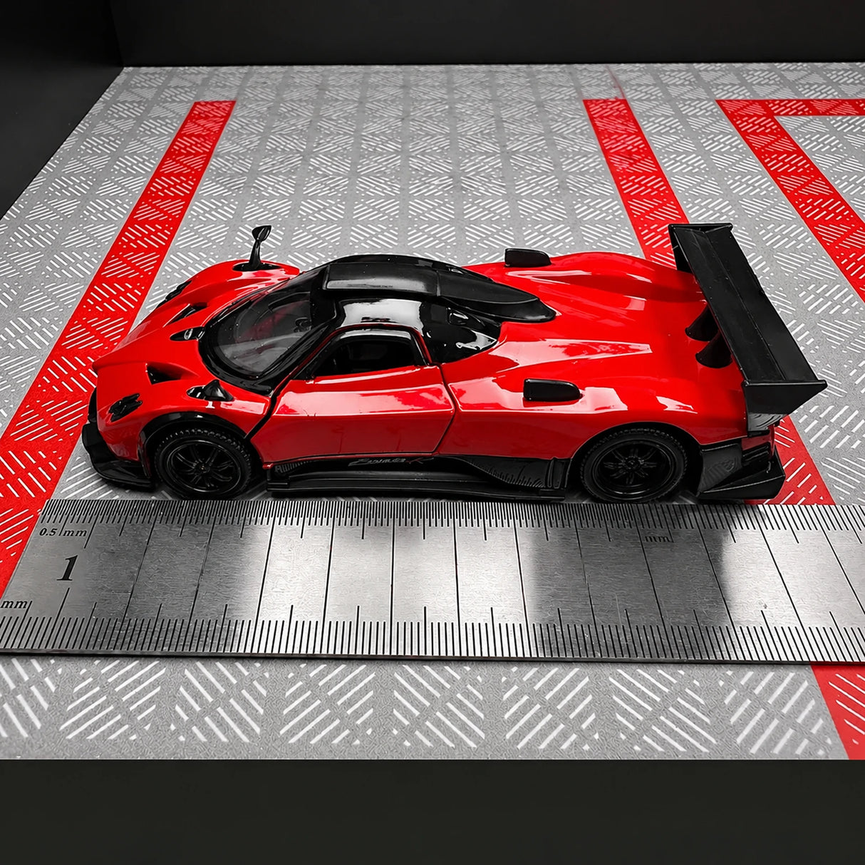 [TOY] 1:36 Pagani 2009 Zonda R Red Model Car Die-Cast