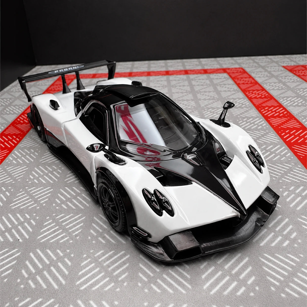 [TOY] 1:36 Pagani 2009 Zonda R White Model Car Die-Cast