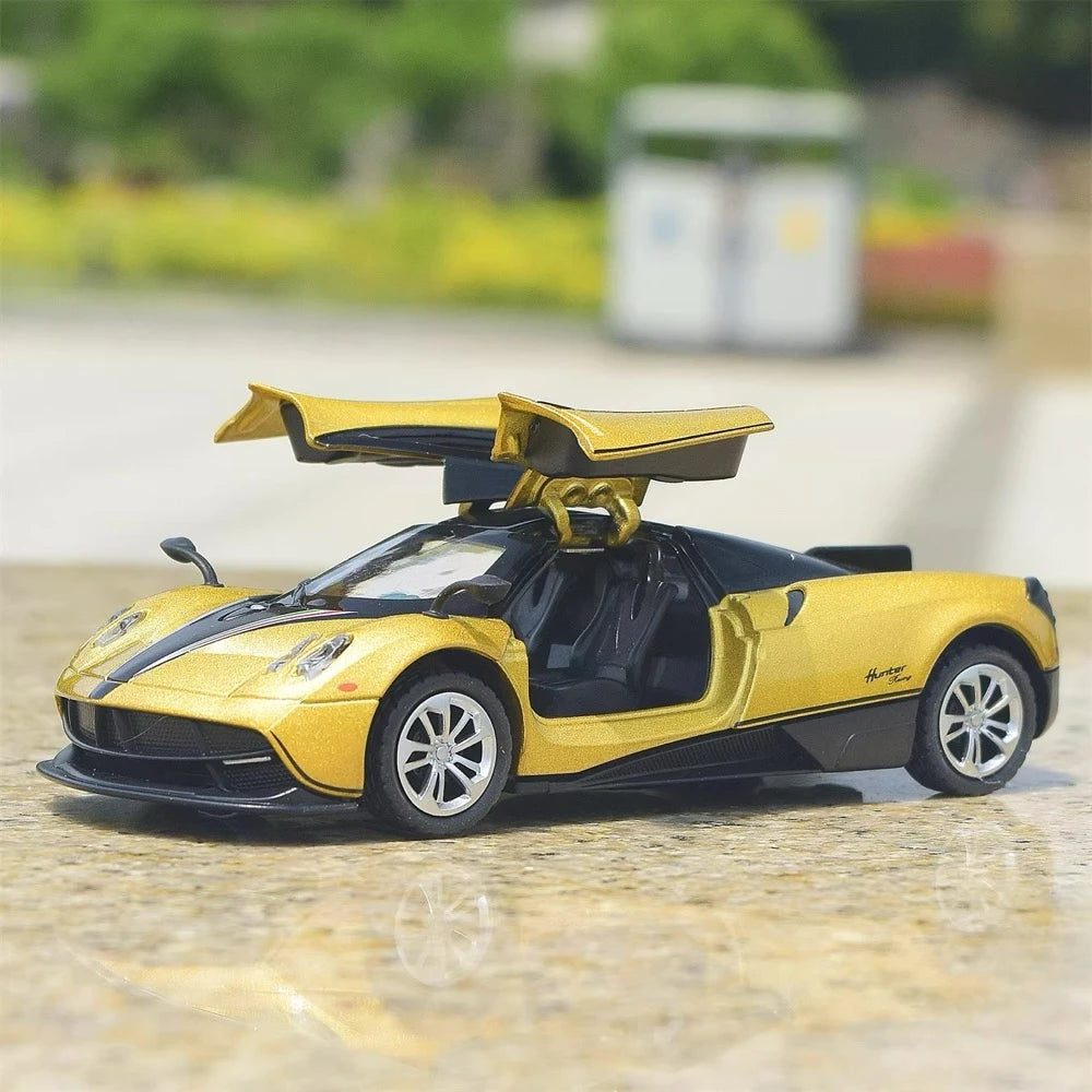 [TOY] 1:36 Pagani 2012 Huayra Gold Model Car Die-Cast