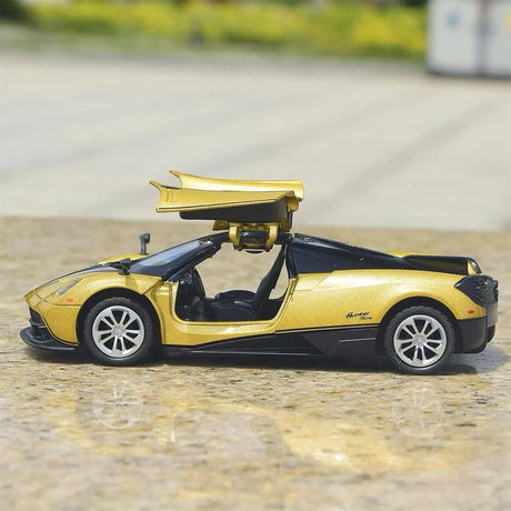 [TOY] 1:36 Pagani 2012 Huayra Gold Model Car Die-Cast