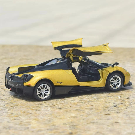[TOY] 1:36 Pagani 2012 Huayra Gold Model Car Die-Cast