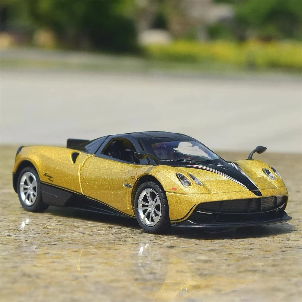 [TOY] 1:36 Pagani 2012 Huayra Gold Model Car Die-Cast