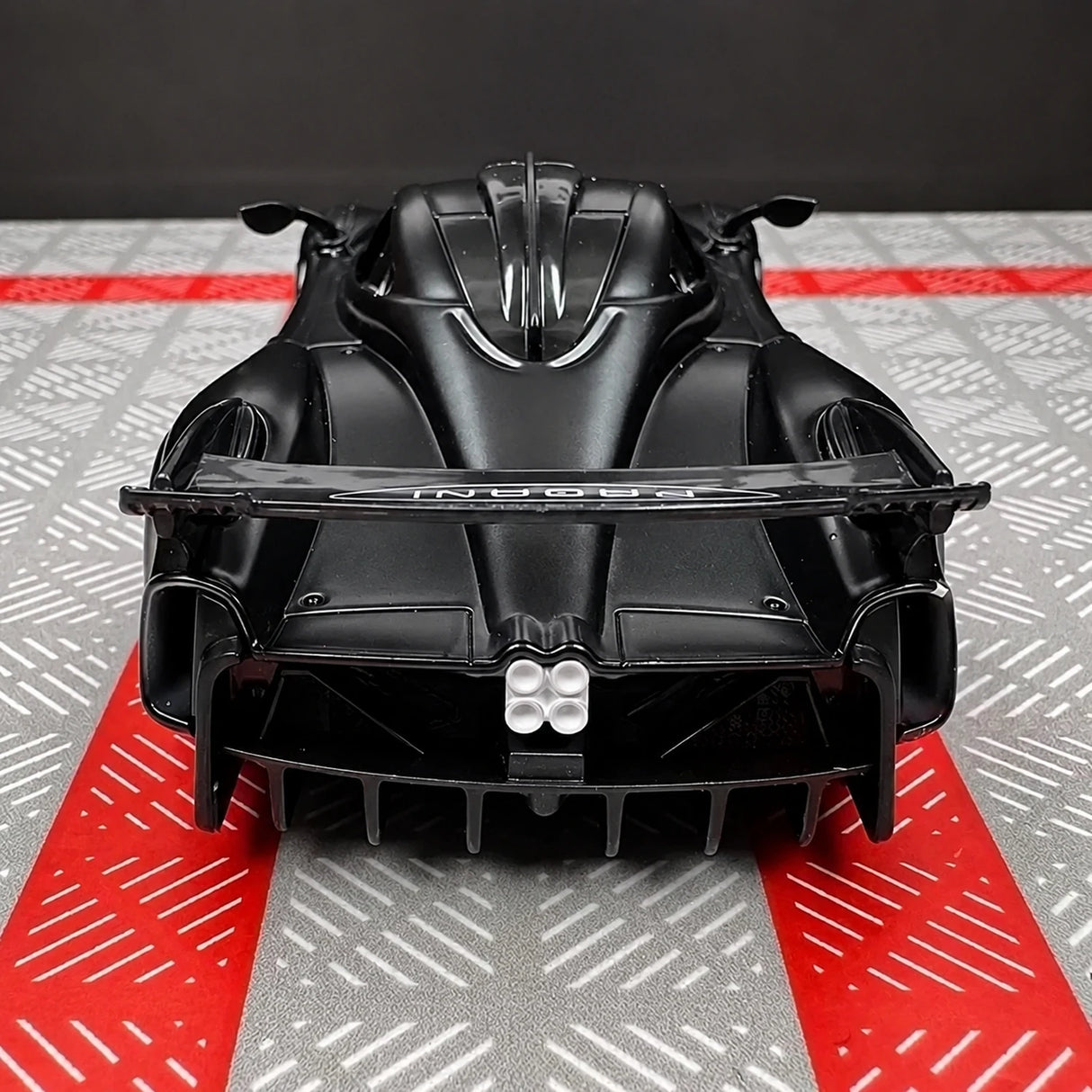 [TOY] 1:36 Pagani 2021 Huayra R Black Model Car Die-Cast