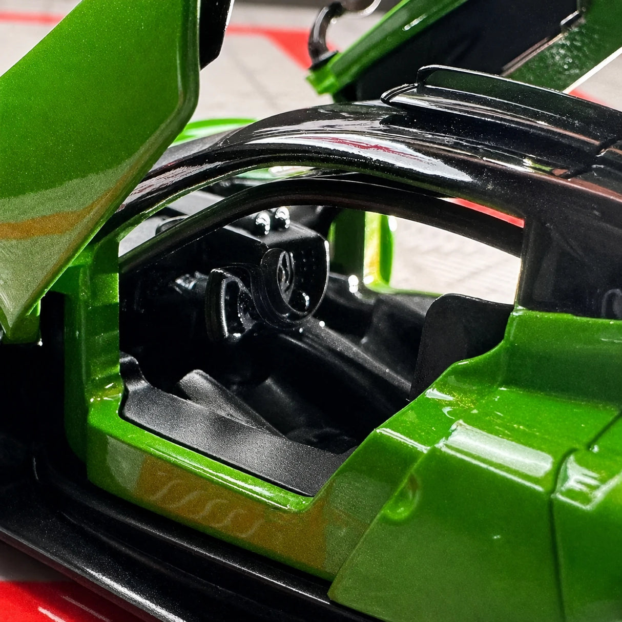 Pagani 2021 Huayra R Green 1:36 – Model wyświetlacza odlewany z metalu