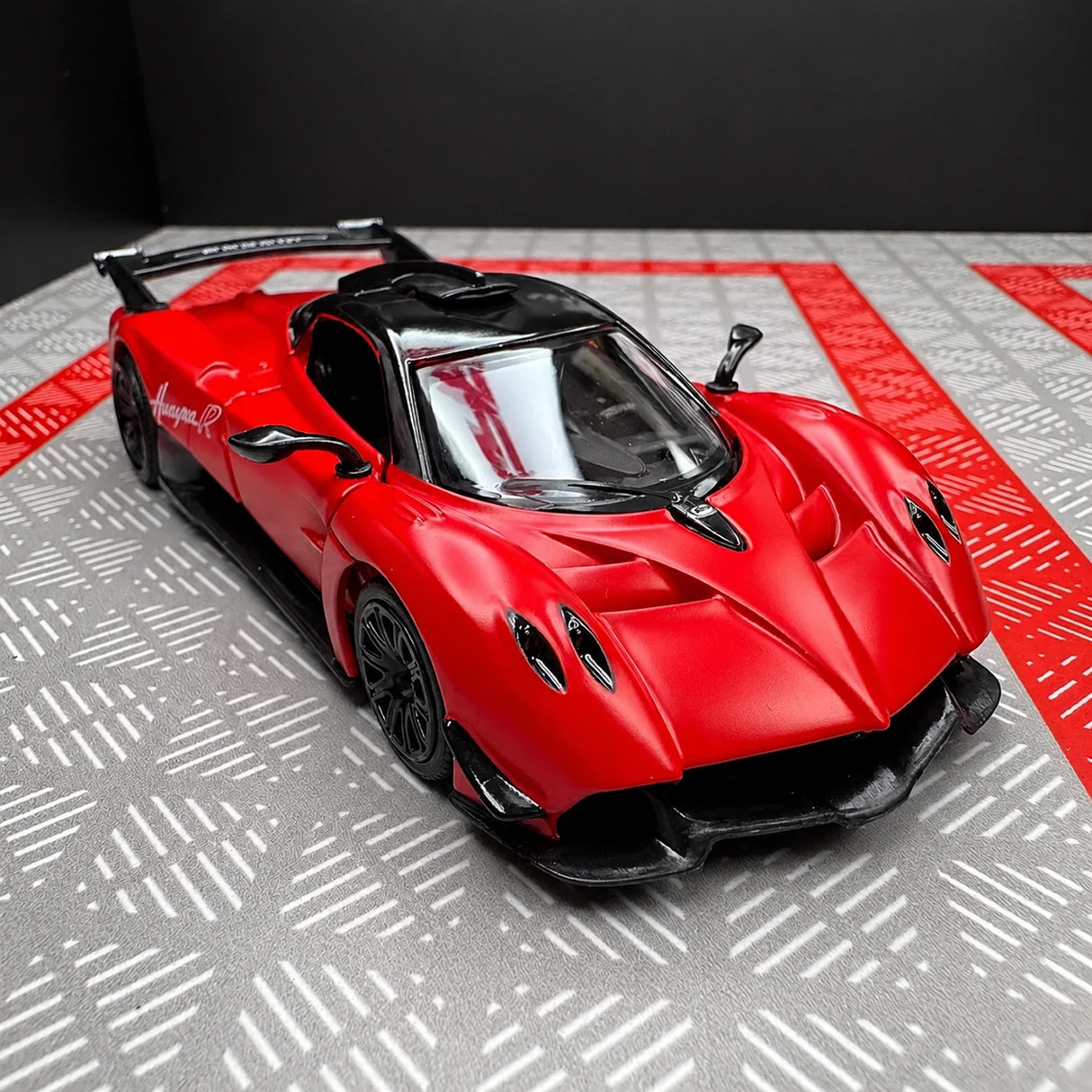 [TOY] 1:36 Pagani 2021 Huayra R Red Model Car Die-Cast
