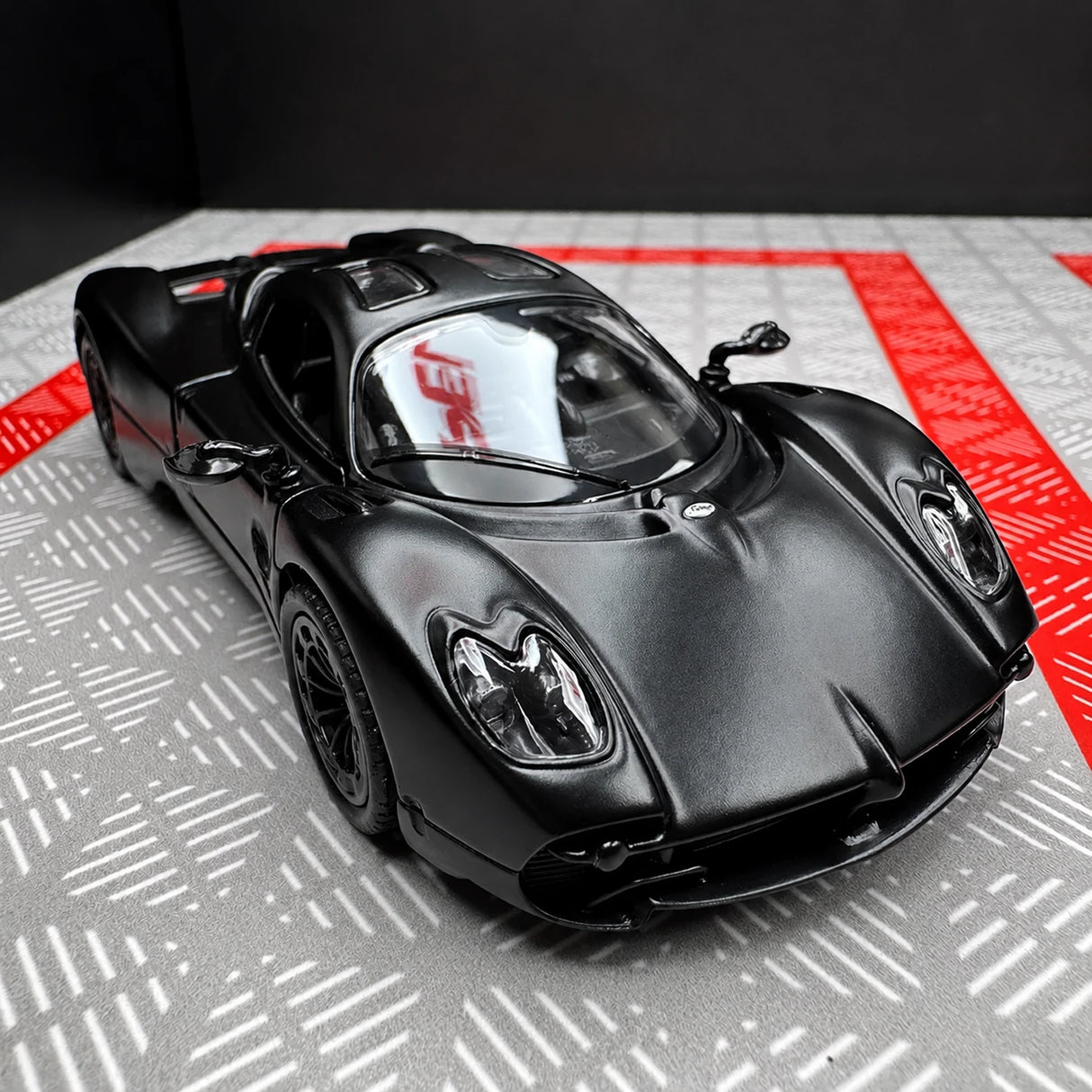 [TOY] 1:36 Pagani 2023 Utopia Black Model Car Die-Cast