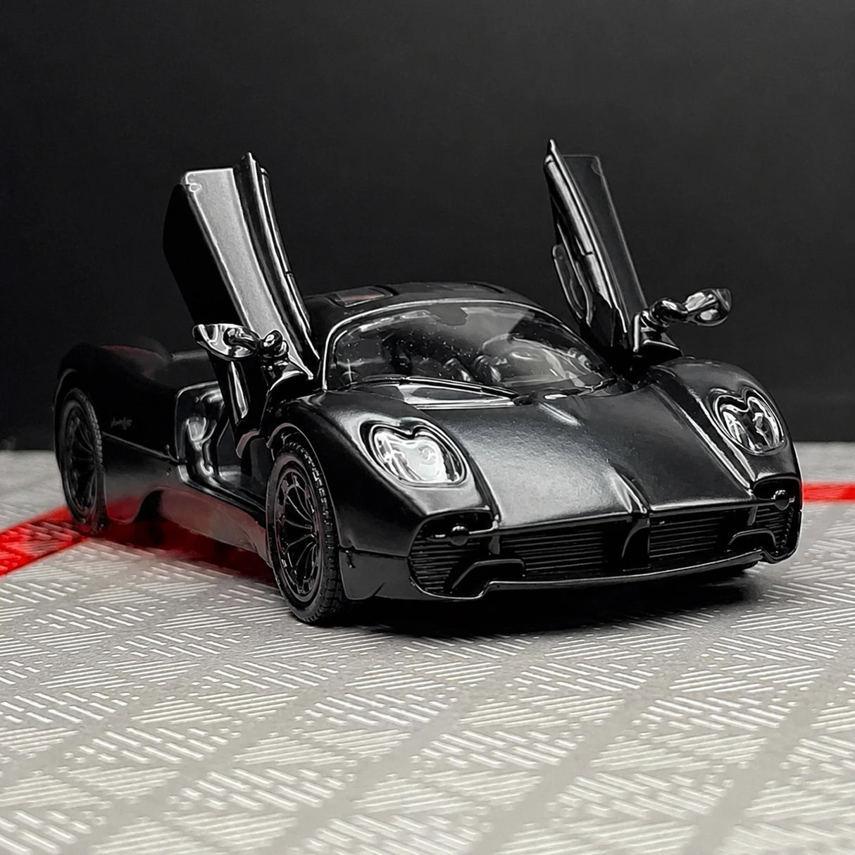 [TOY] 1:36 Pagani 2023 Utopia Black Model Car Die-Cast
