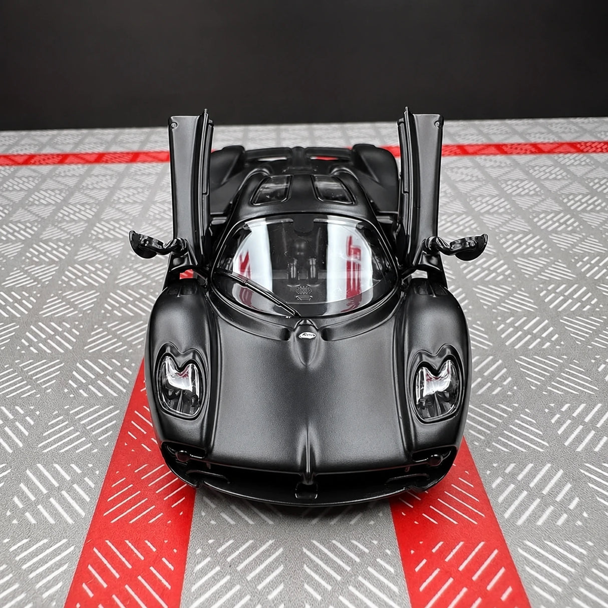 [TOY] 1:36 Pagani 2023 Utopia Black Model Car Die-Cast