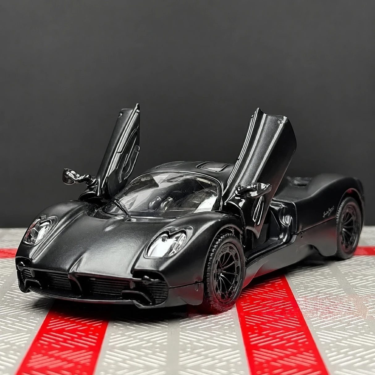 [TOY] 1:36 Pagani 2023 Utopia Black Model Car Die-Cast