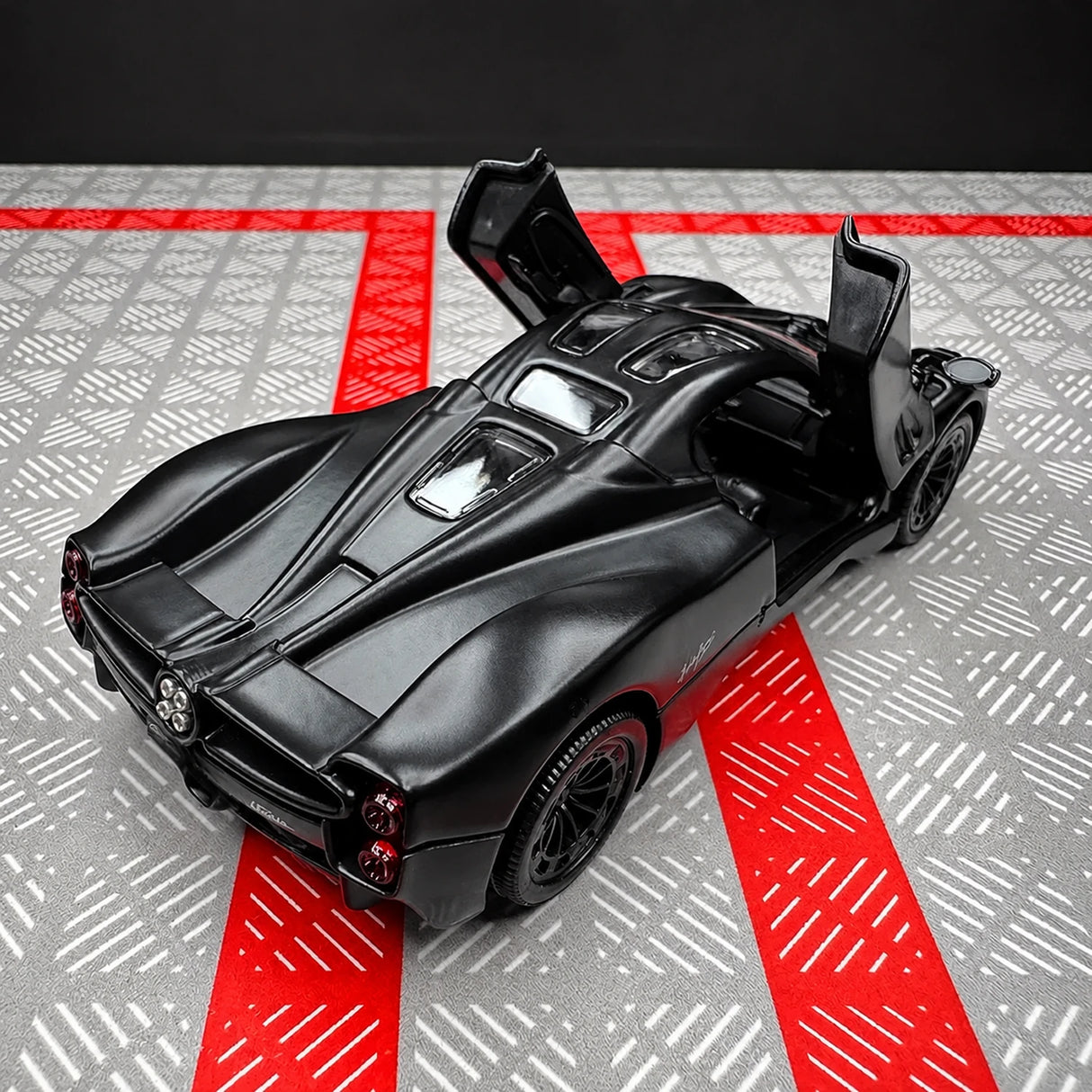 [TOY] 1:36 Pagani 2023 Utopia Black Model Car Die-Cast
