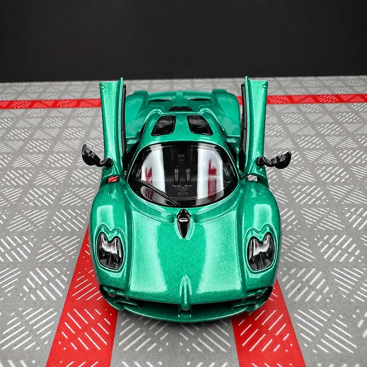 [TOY] 1:36 Pagani 2023 Utopia Green Model Car Die-Cast