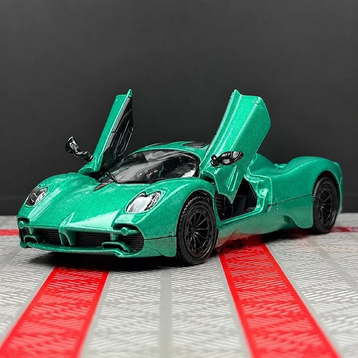 [TOY] 1:36 Pagani 2023 Utopia Green Model Car Die-Cast