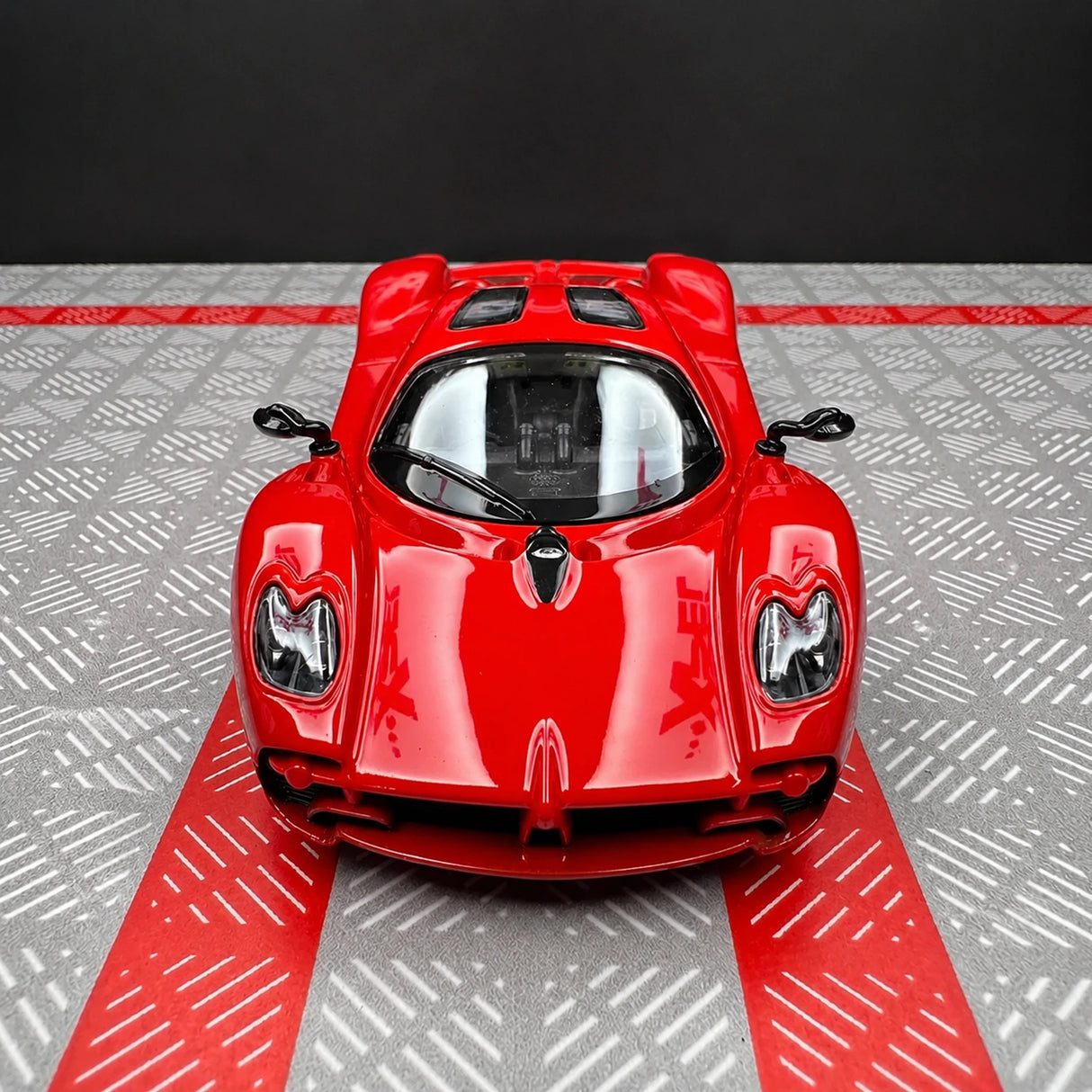 [TOY] 1:36 Pagani 2023 Utopia Red Model Car Die-Cast