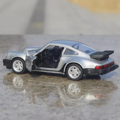 Porsche 1978 911 Turbo prateado 1:36 – modelo de exposição em metal fundido