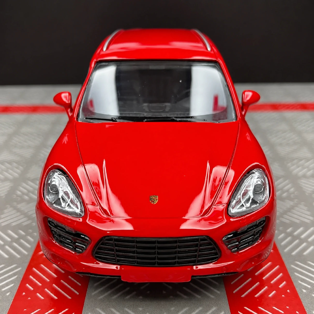 Porsche 2014 Cayenne Czerwony 1:36 – Model wyświetlacza odlewany z metalu