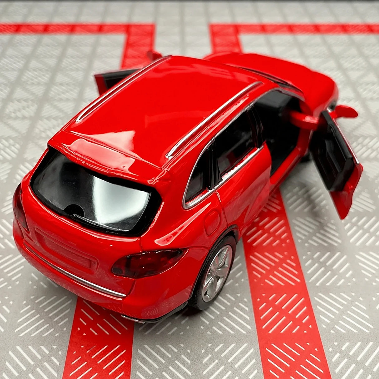 Porsche 2014 Cayenne Czerwony 1:36 – Model wyświetlacza odlewany z metalu