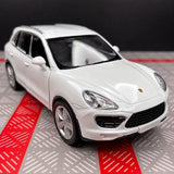 Porsche 2014 Cayenne White 1:36 – model wyświetlacza odlewany z odlewu